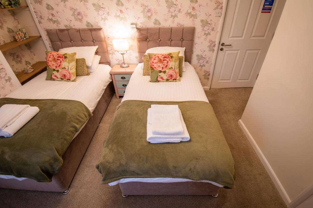Royal George Hotel Great Easton  Ngoại thất bức ảnh